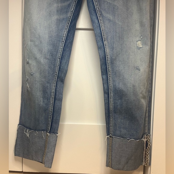 Hi, selling these breathtaking jeans 👖 for women in size US 06. - Picture 3 of 14